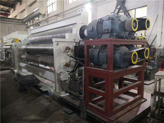 Machine de calandrement gravante en refief d'acier allié