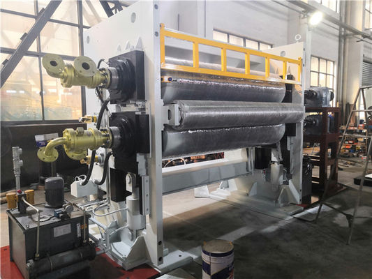 Trous périphériques chauffant la machine gravante en refief de petit pain automatique